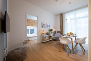 Pure Berlin Apartments - for up to 5 guests near Uber Arena